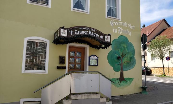 Gruner Baum